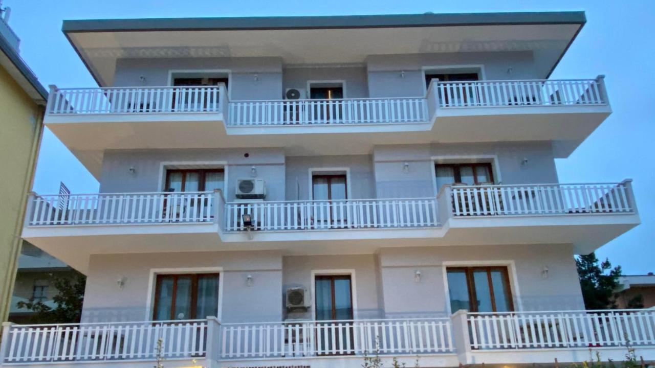 Feel Good Hotel Rimini Ngoại thất bức ảnh