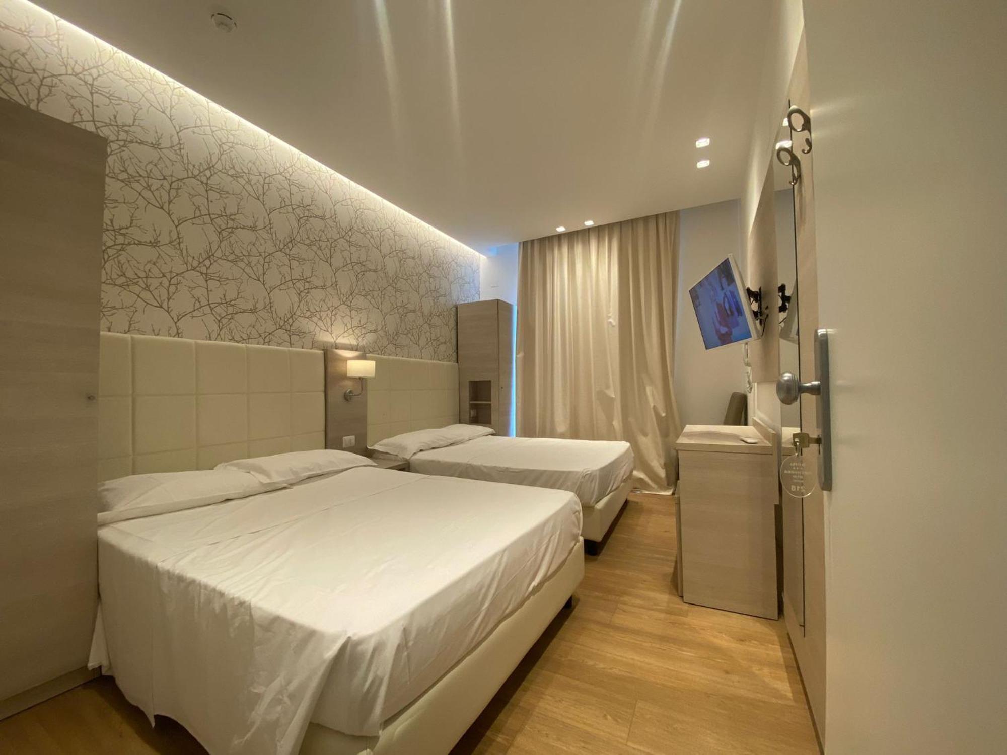 Feel Good Hotel Rimini Phòng bức ảnh